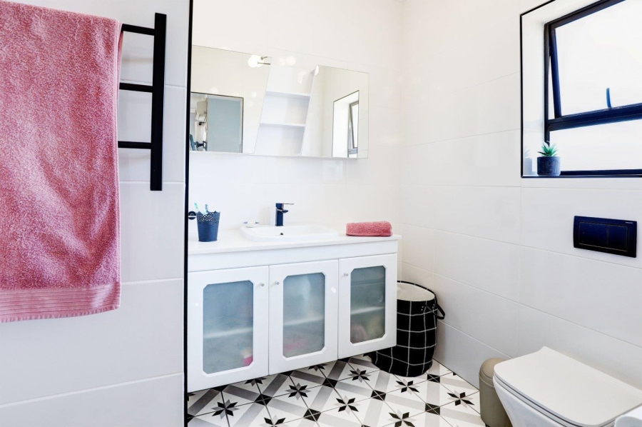 5 Bedroom Property for Sale in Welgemoed Western Cape